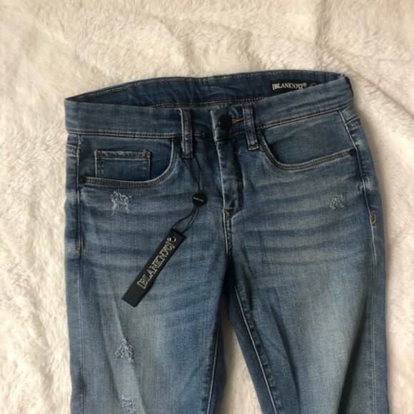 NWT Blank NYC Trumpet Flare Jeans - Picture 6 of 8